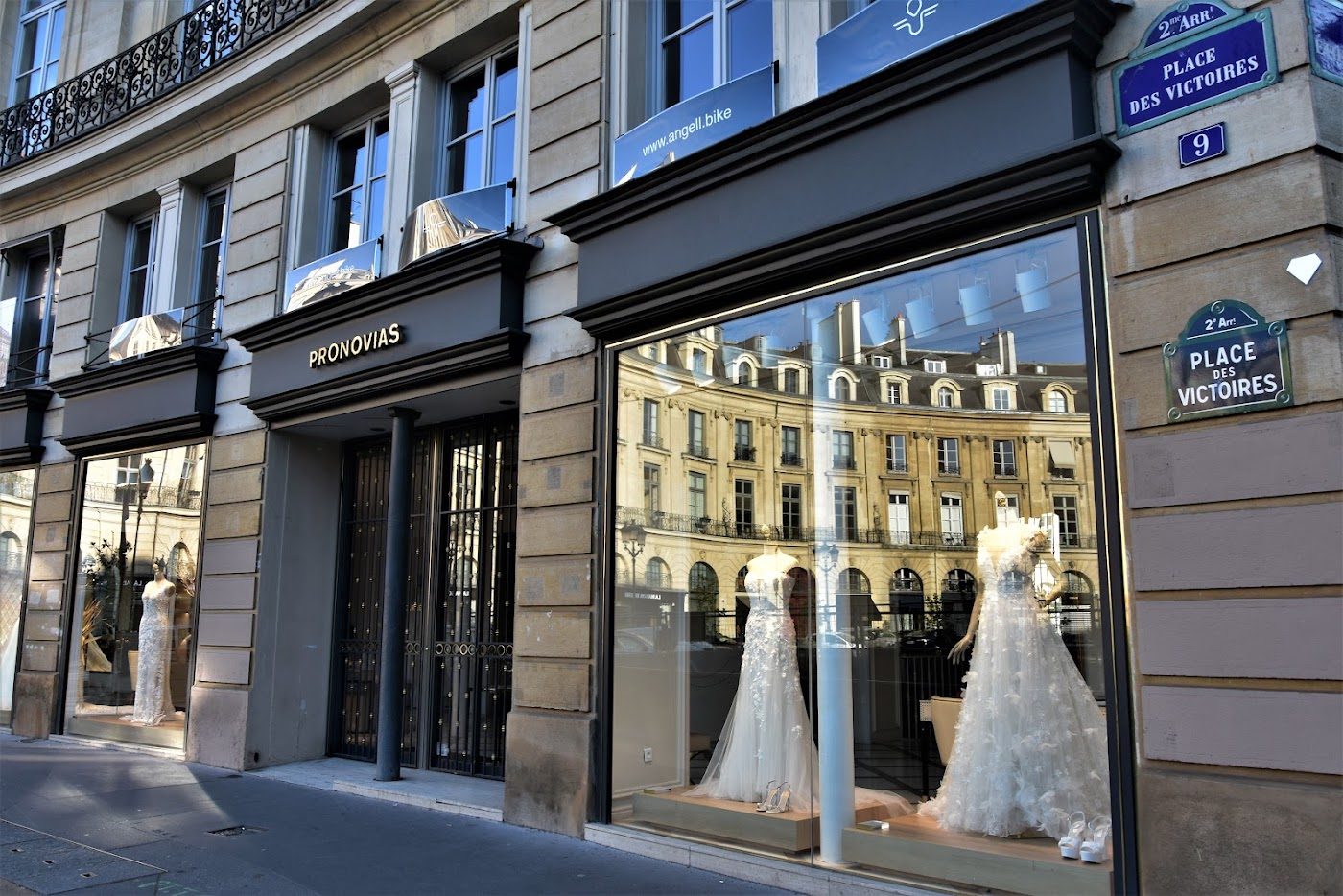 Pronovias Paris