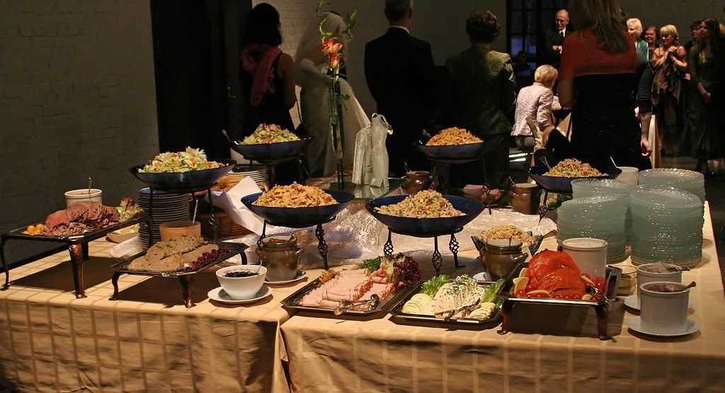 Buffets séfarades et achkénazes : deux cuisines, une table